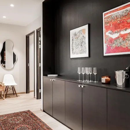 The Crown Of Fjaellen By Hilla