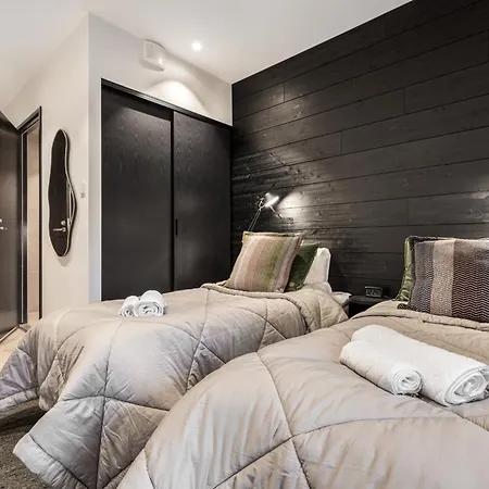 The Crown Of Fjaellen By Hilla Levi