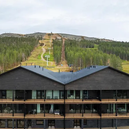 The Crown Of Fjaellen By Hilla * Levi