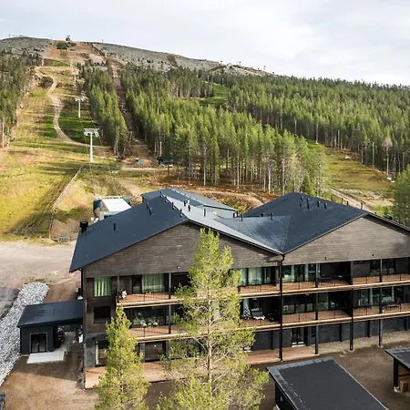 The Crown Of Fjaellen By Hilla